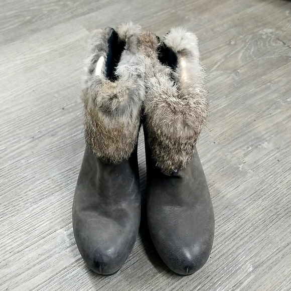 NWOB Rare ASH Rabbit top w/hammer nail accents sz European 38 1/5 Wedge booties - Picture 2 of 8